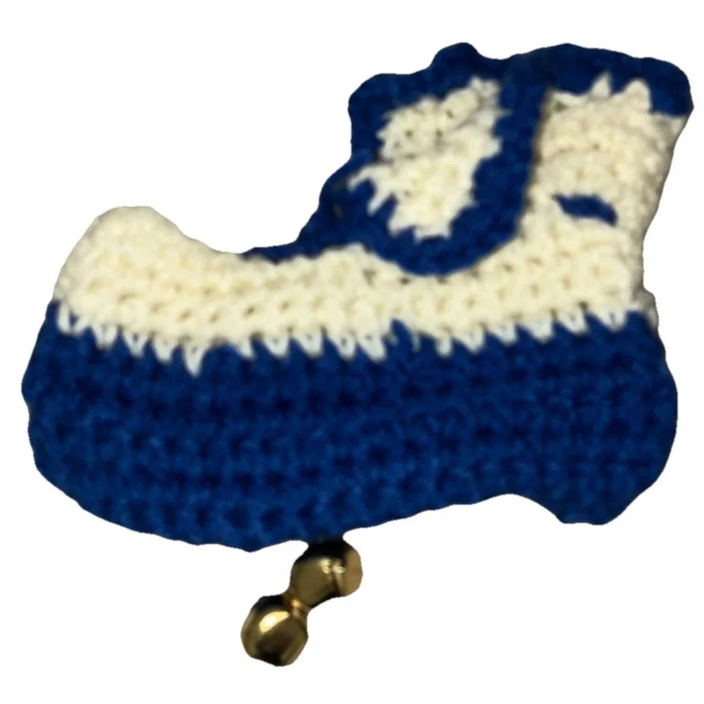 Handmade Hot Pad Blue White Bootie 6